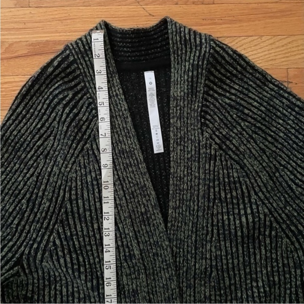 lululemon athletica Cotton-Cashmere Blend Sweater Wrap - Picture 7 of 8